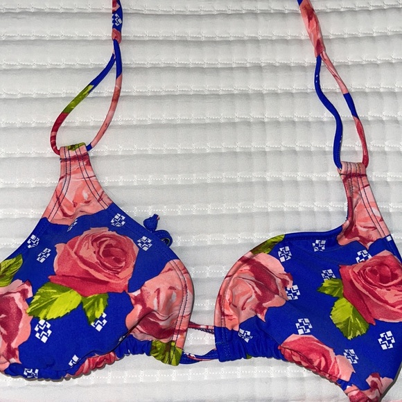 SOLD ON CROSS POST - Picture 2 of 6